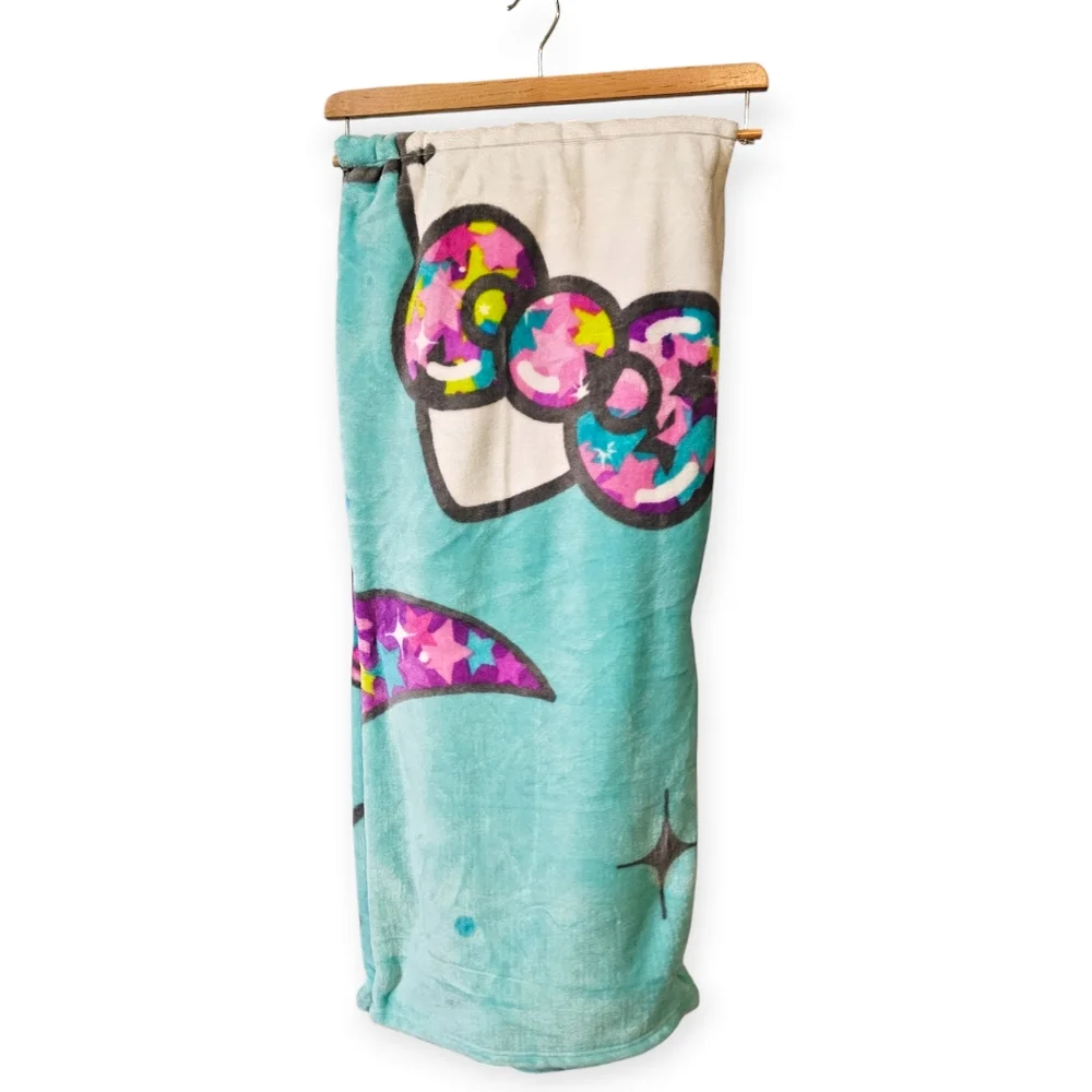 NWT Sanrio Hello Kitty Dream and Sparkle 60'×70' Plush Throw Blanket